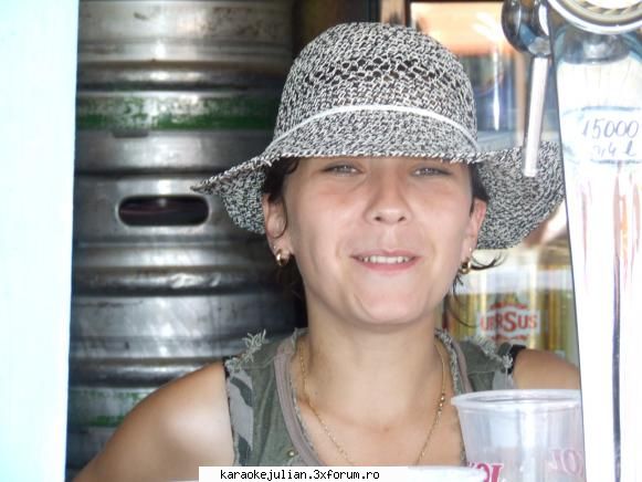 cand ,unde si cum e karaoke? am cantat in for fun a fost ok,am cantat in slash,a fost asa si asa,dar