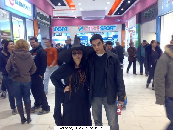 iulian / bacau ... in rest ma cunoasteti poate putzin de la karaoke  din finley :) poze cu