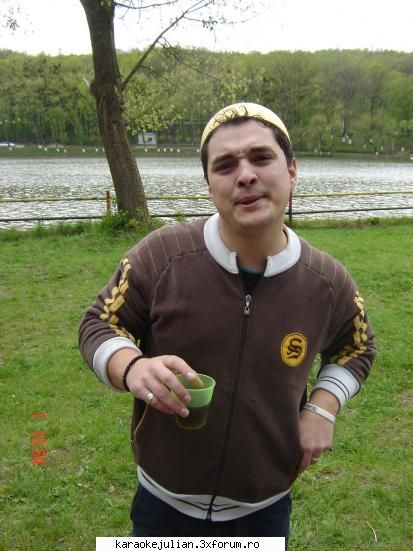 din amigo, barmanul va saluta shi va asteapta sa petrecem ce e cu pozele de la mare?